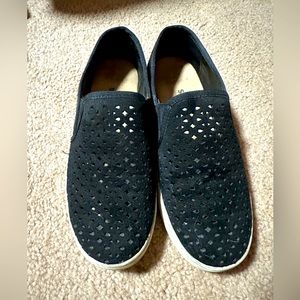 Black Sonoma slip ons